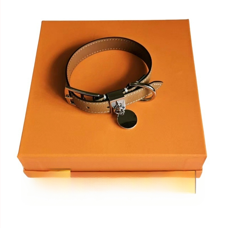 Mājdzīvnieku kaklasaite (sunim un kaķim) – āda, ādas tekstūra, INS stils, universāla lietošana