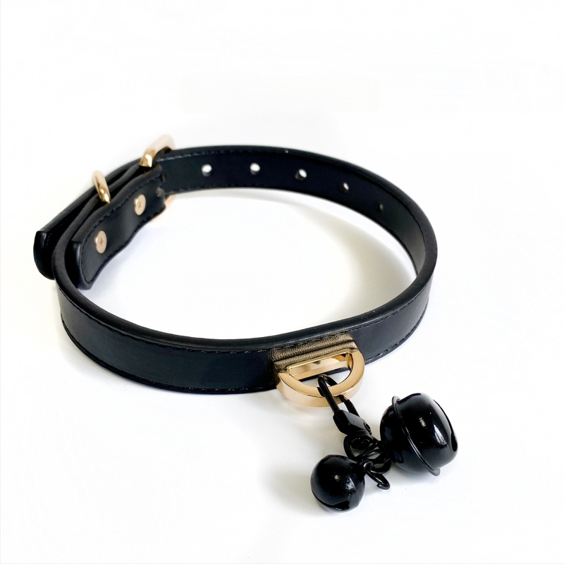 Ovratnik od legure s retro stilom, bočna lanac i metalni privjesak — Model PJ0540 — Unisex