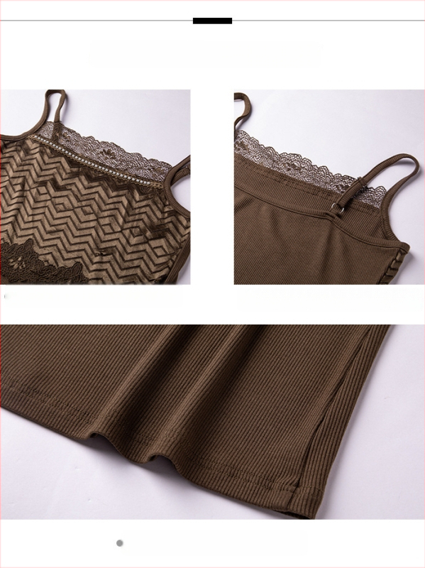 Bez piedurknēm tops ar mežģīņu detaļu, slaids siluets, adīts ribas audums no rayona ar spandeksu, plecu siksnas nav noņemamas