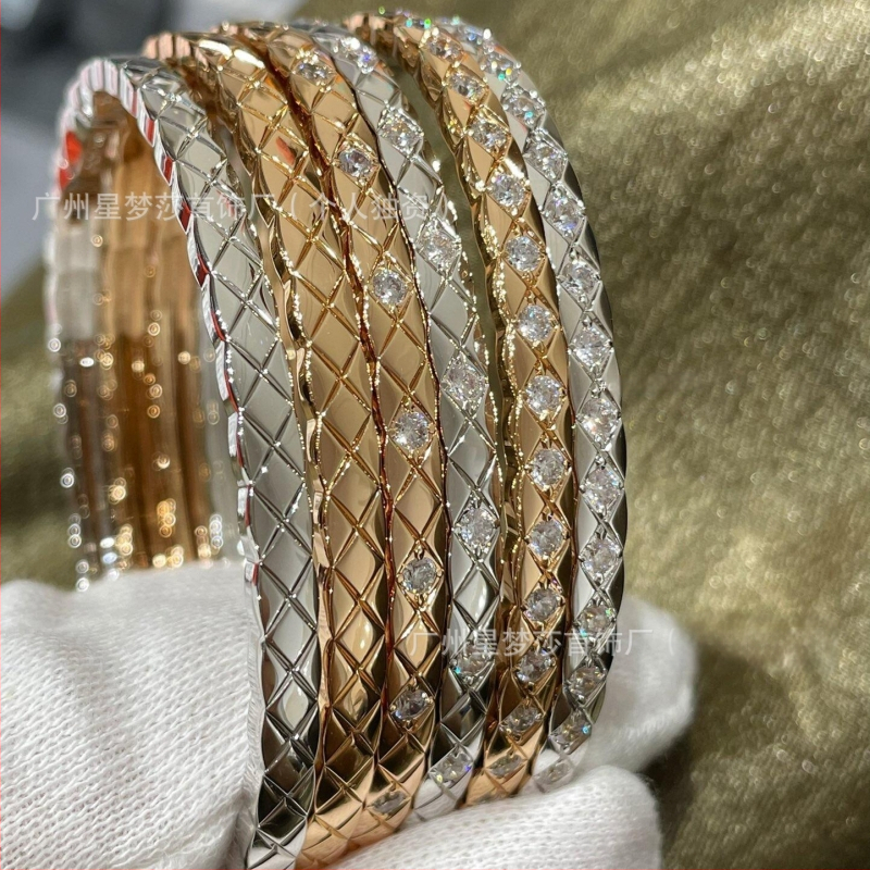 Zelta pārklājuma rokassprādze ar diamentiem, svaigs un salds stils, svars 16 g