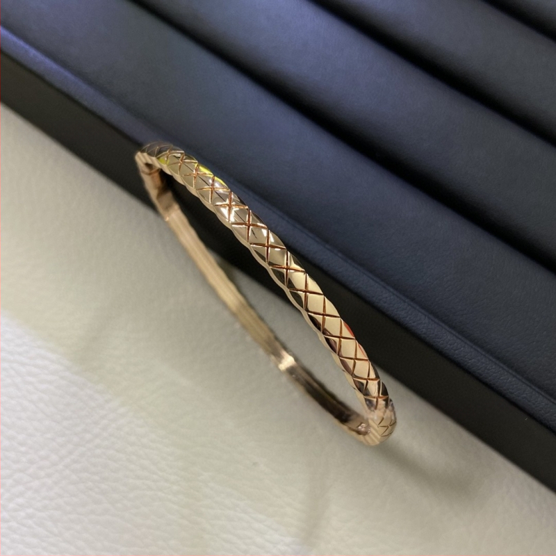 Zelta pārklājuma rokassprādze ar diamentiem, svaigs un salds stils, svars 16 g