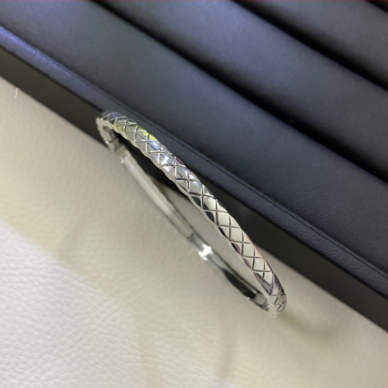 Zelta pārklājuma rokassprādze ar diamentiem, svaigs un salds stils, svars 16 g