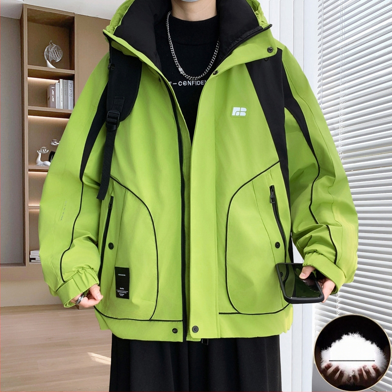 Vīriešu ziemas pūka jaka – pūka saturs 46–50%, pildījums: balts zoss pūds, vēja izturīga un aukstumizturīga, ar kapuci un rāvējslēdzēju