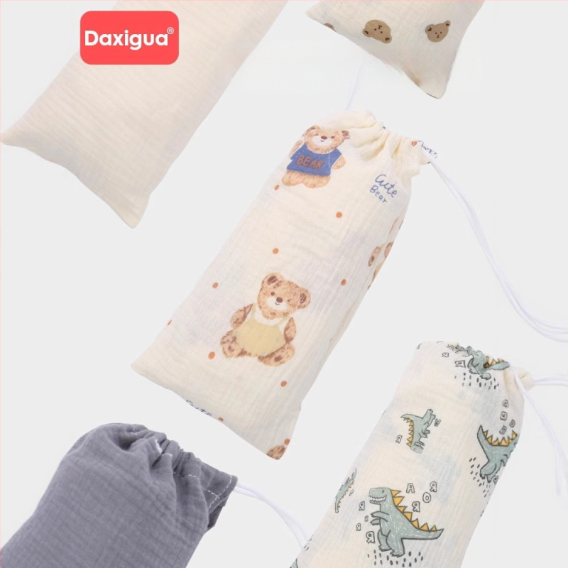 Zīdīšanas lakats no tīras kokvilnas (>95%), universāls, diskrēts lakats zīdaiņiem no dzimšanas līdz 1 gadam, ārējai lietošanai