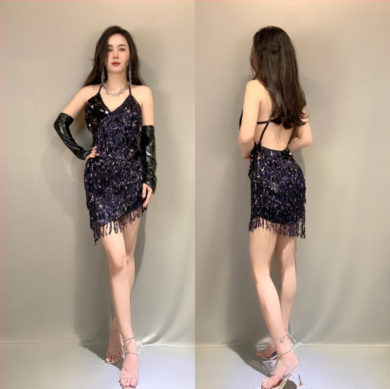 Latīņu deju kostīmu komplekts ar fringi un spīdumiem, atvērtām mugurām, spīdīgs poliesteru audums skatuvei