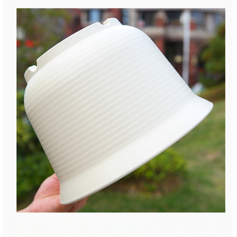 Šaknų kontrolei skirtas gėlių vazonas, kvėpuojanti keramika, pastatomas ant grindų, paprastas stilius