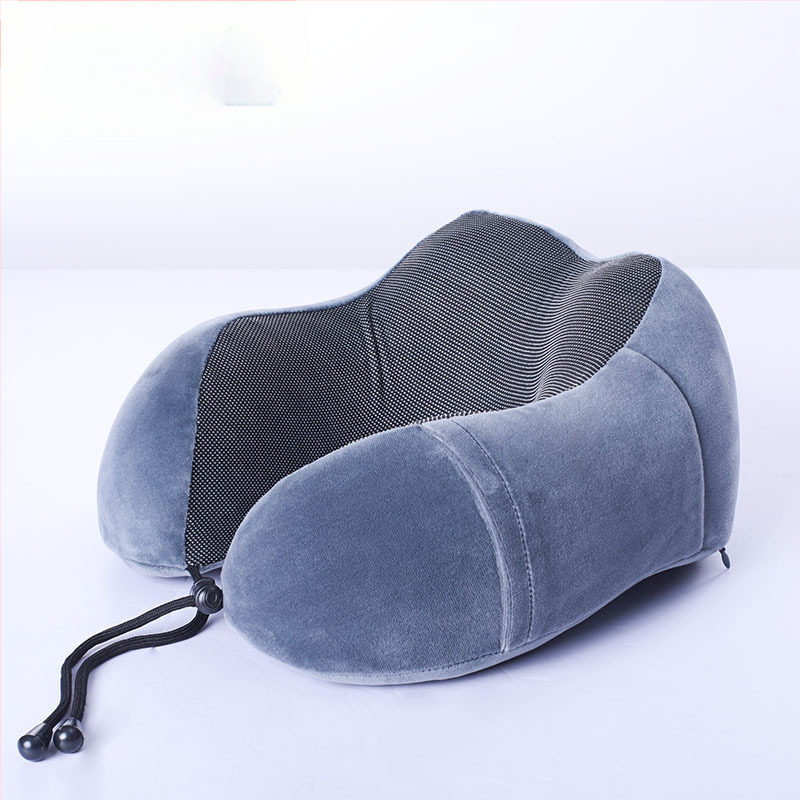 U-formájú nyakpárna memóriahab töltettel, kristály-velúr borítással, a nyak és a nyaki gerinc támogatására, utazásokhoz