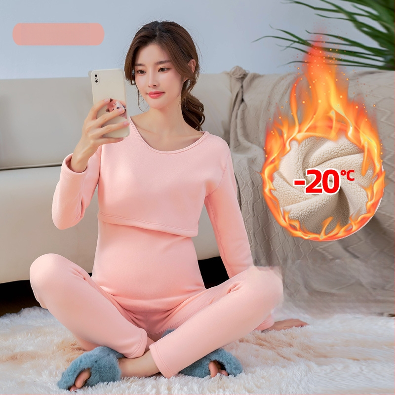 Māmiņām paredzēts termālais apģērbu komplekts ar flisa odeli, garas piedurknes, zīdīšanas piekļuve, poliestera/elastāna maisījums.