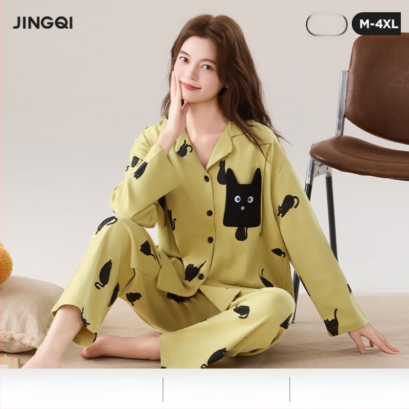 Barojošā pidžamu komplekts no 95–100% kokvilnas, garas piedurknes, rever apkakle, nolaiņoti pleci, audums 181–200 g/m²