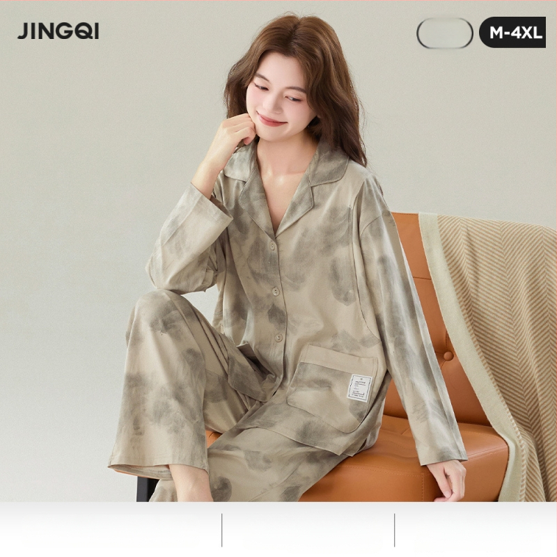 Barojošā pidžamu komplekts no 95–100% kokvilnas, garas piedurknes, rever apkakle, nolaiņoti pleci, audums 181–200 g/m²