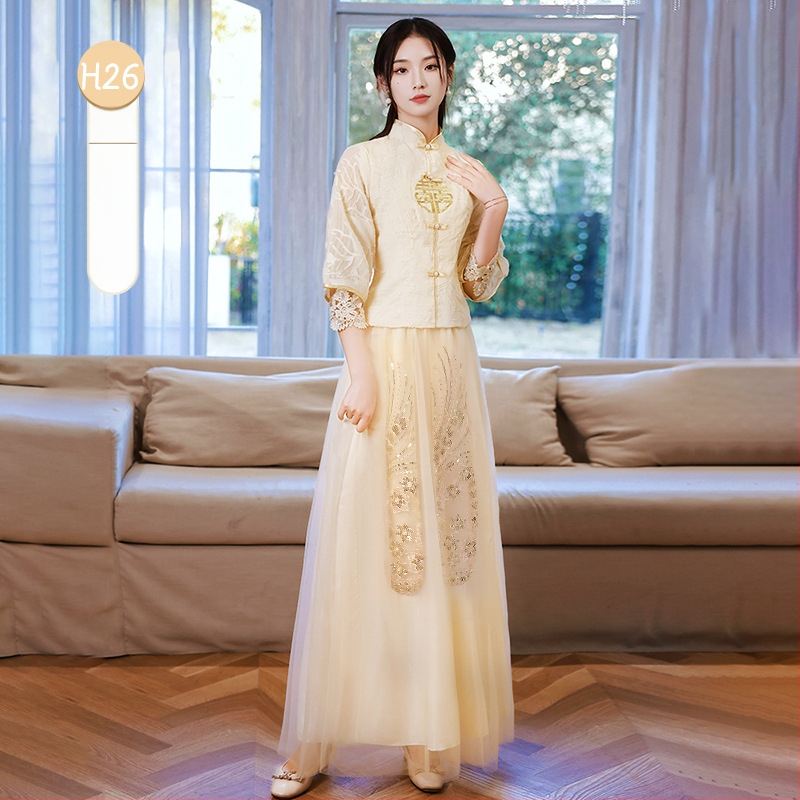 Kinų stiliaus pamergių suknelė, ilgos rankovės, ilga iki grindų suknelė, liemuo vidutinio pločio, stačios apykaklės