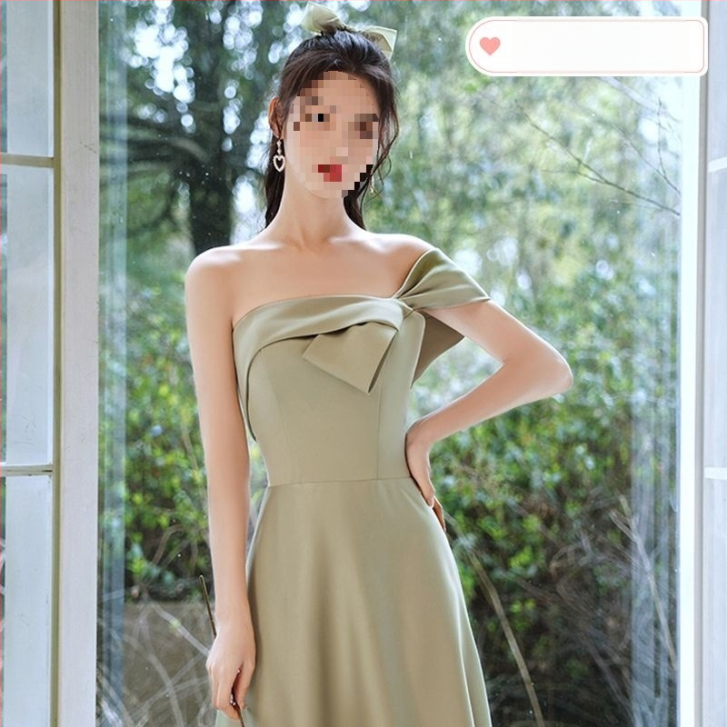 Satiinist pruutneitside kleit, A-liiniline siluett, sügav V-kaelus, varrukateta, pikk kleit