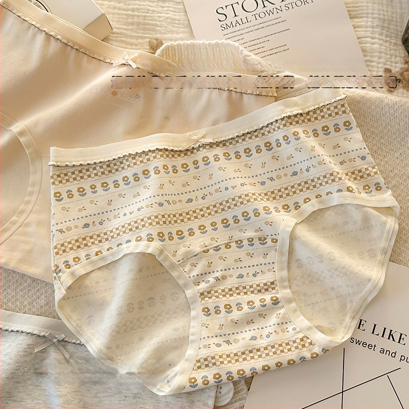 Sieviešu kokvilnas apakšveļa – vidējā jostas vieta, elpojošs adīts audums, garāks starpenes oderes, 100% kokvilnas oderes