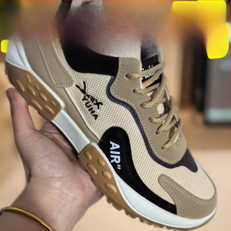 Vyriniai kasdieniai sportbačiai su blokų raštu, viršus iš sintetinės odos, EVA vidpadis, injekciniais forma padas, raišteliai