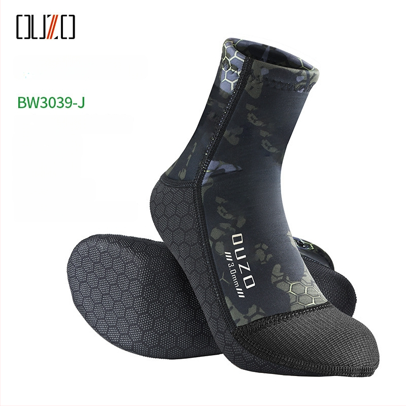 Neoprēna niršanas zeķes 3-5 mm, nenoslīdējošas, ātri žūst, siltas ziemas niršanai (Materiāls: Neoprēns; Biezums: 3-5 mm; Iespējas: Nenoslādētas, Ātri žūst)