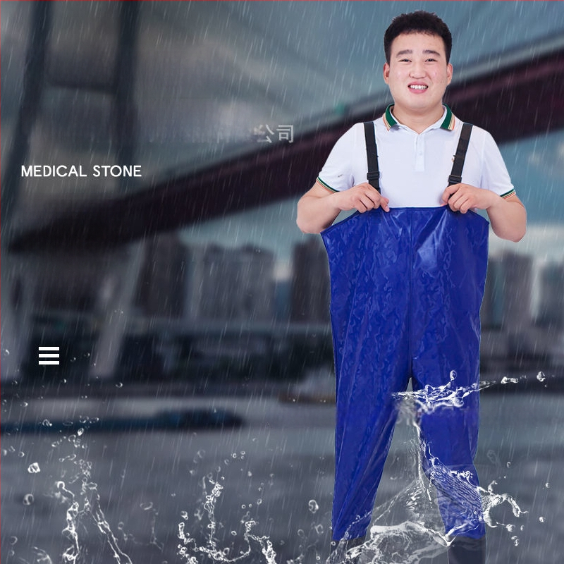 Ūdensizturīgs universālais kombinezonas komplekts ar biksēm un ūdens kurpēm makšķerēšanai un āra aktivitātēm (Materiāls: PVC audums; Raksts: Vienkrāsains; Sezonas: Visas sezonas; Dzimums: Universāls)