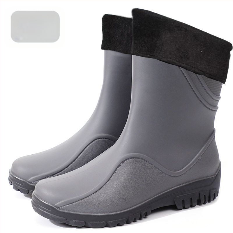 Vīriešu lietus zābaki vidēja garuma, plastmasas augšdaļa un zole, kokvilnas iekšējā zole, bez oderes, visām sezonām.