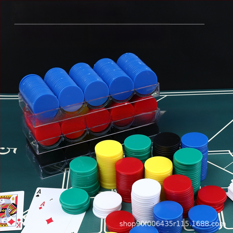 Šaha un kāršu spēlēm vērsti čipi, plakani plastmasas diski, PS materiāls, lāzera gravēšana, bez nominālvērtības, zīmols Born Good Hand