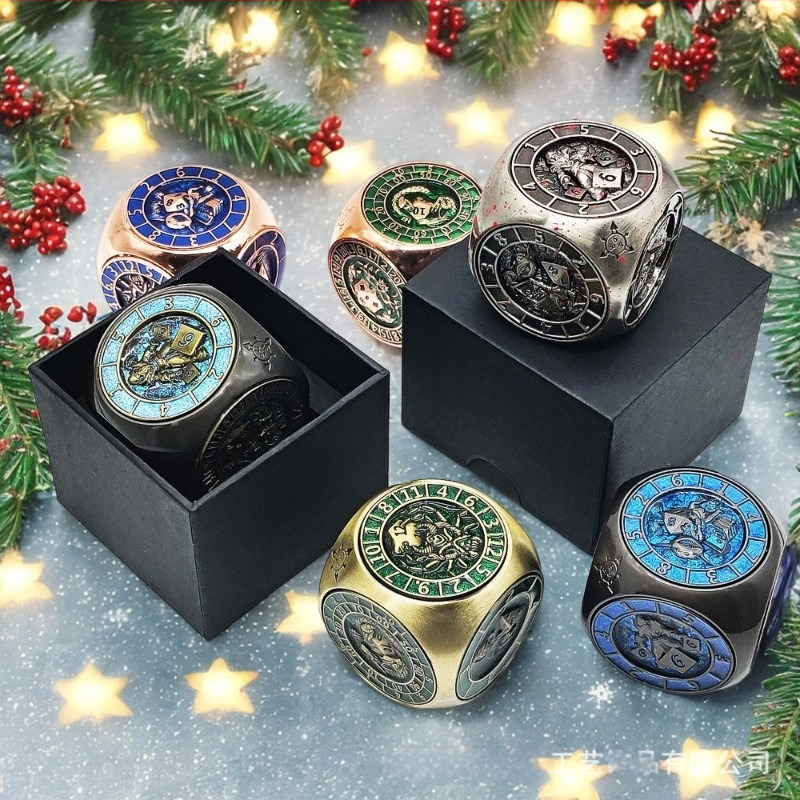 Metāla kauliņu komplekts no misiņa un cinka sakausējuma ar noapaļotiem malām, divdesmitpusēju kauliņi priekš D&D un Cthulhu