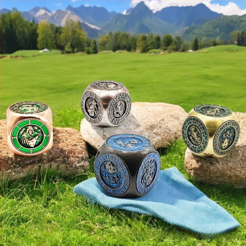 Metāla kauliņu komplekts no misiņa un cinka sakausējuma ar noapaļotiem malām, divdesmitpusēju kauliņi priekš D&D un Cthulhu