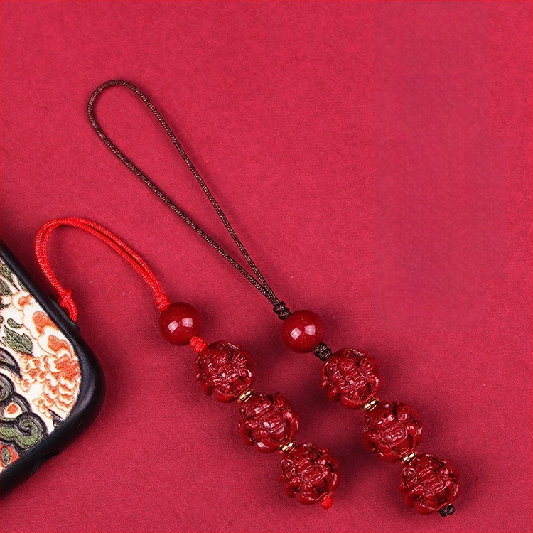 Telefona ķēdes piekariņš ar cinnabāra zodiaka motīvu, gravēts, ķīniešu literāri retro stila, 2023. gada rudens