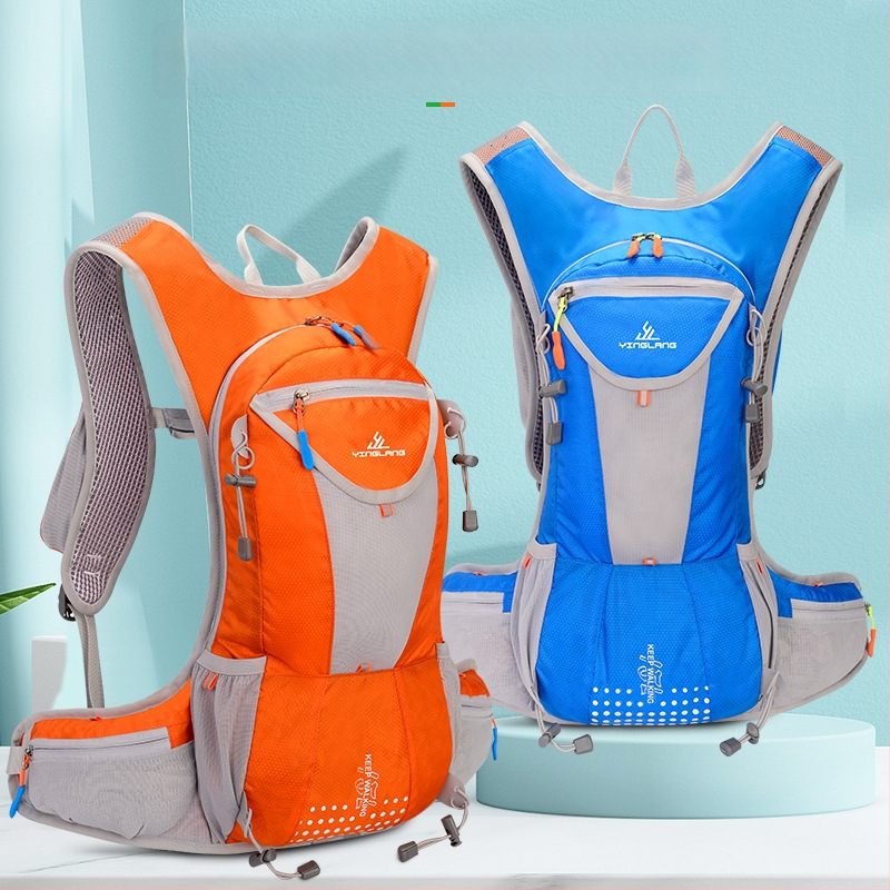 Sporta mugursoma – ultralieka, elpojoša, izturīga; pudeļu kabata; Modelis: 673; Materiāls: Nīlons; Ieklāde: Poliesteris; Pārvadāšanas sistēma: gaisa spilvena plecu siksnas