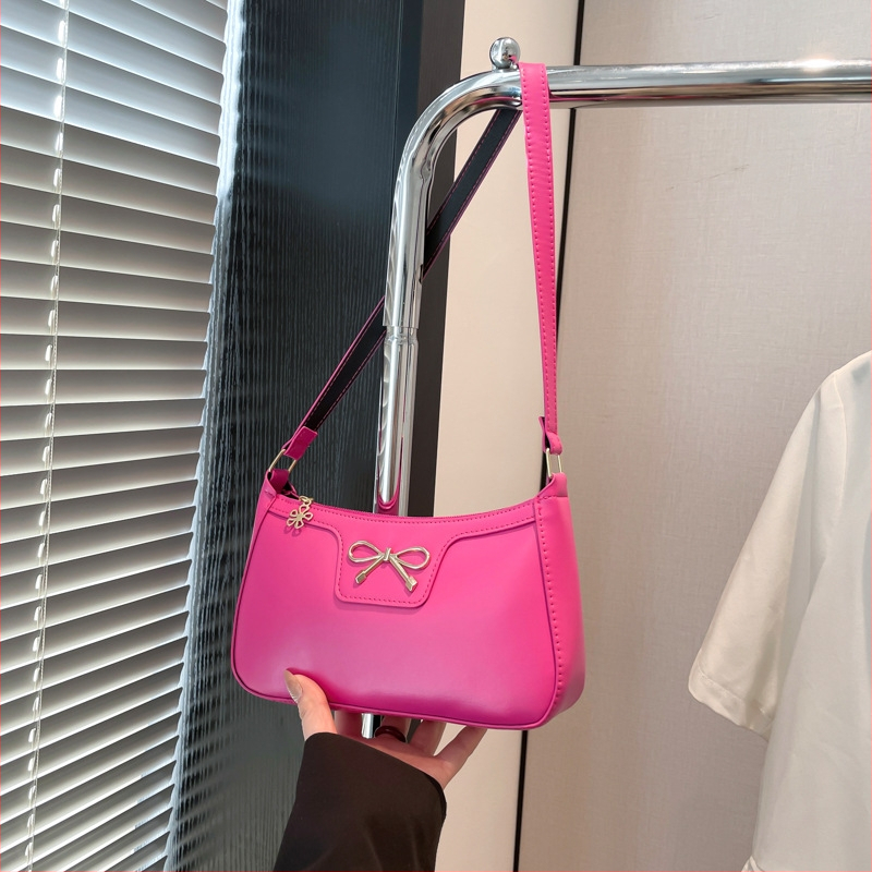 PU plecu soma ar rāvējslēdzēju, horizontāla kvadrāta forma, pilsētas minimālisms, poliestera iekšējā odere, viena pleca siksna, baguette stila sieviešu soma, pavasaris 2025