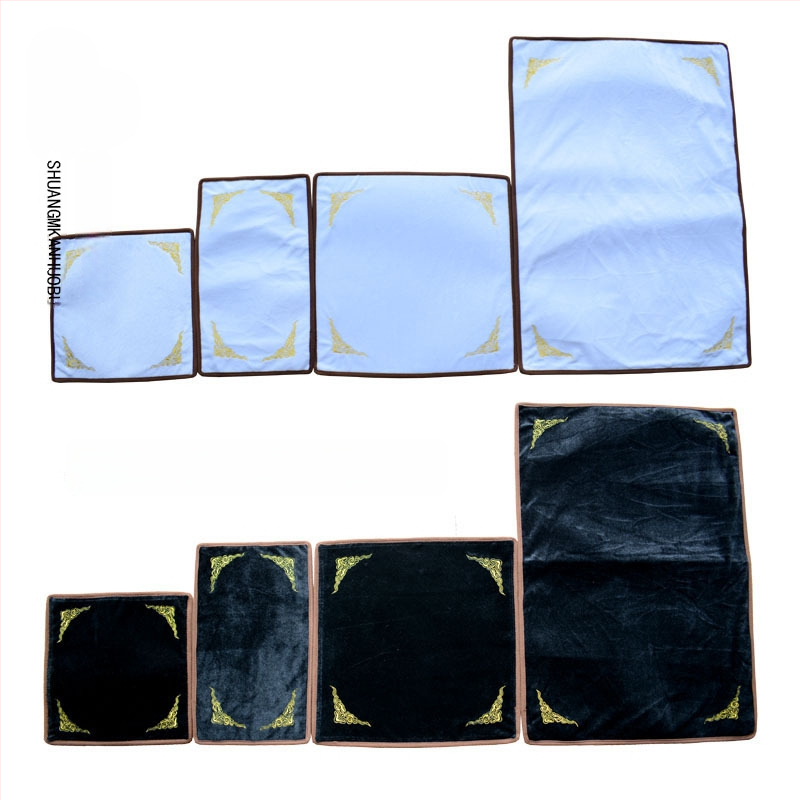 Viengabala rotaslietu demonstrācijas audums, plakanā stila, flaneles un citi materiāli, šuvju salikšana, pavasaris 2023