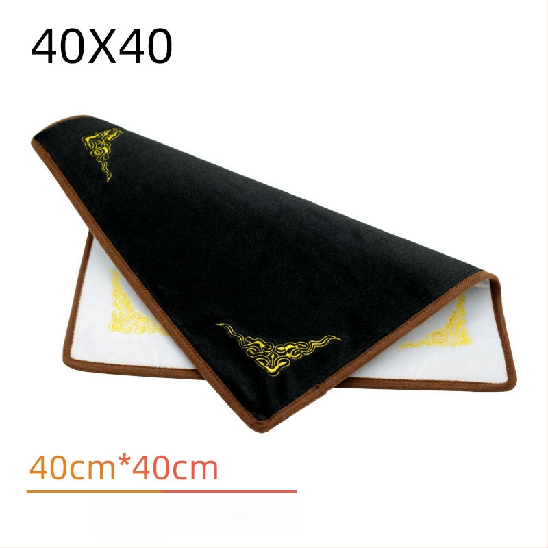 Viengabala rotaslietu demonstrācijas audums, plakanā stila, flaneles un citi materiāli, šuvju salikšana, pavasaris 2023