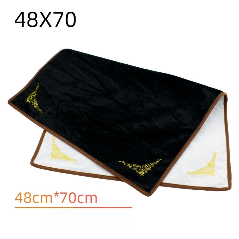 Viengabala rotaslietu demonstrācijas audums, plakanā stila, flaneles un citi materiāli, šuvju salikšana, pavasaris 2023