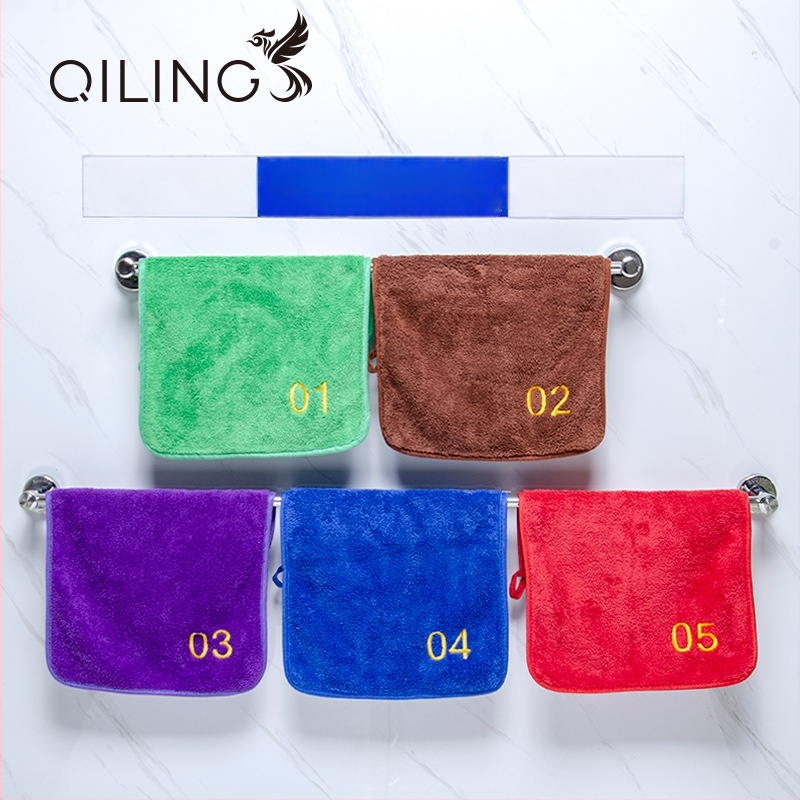 Konyhai menedzsment törölköző digitális számmal és színkódolt fogóval, 5S-kompatibilis, sűrített korall plüss; finom rost 95% poliészter; sima szövés hajtás; logónyomtatás; testreszabás