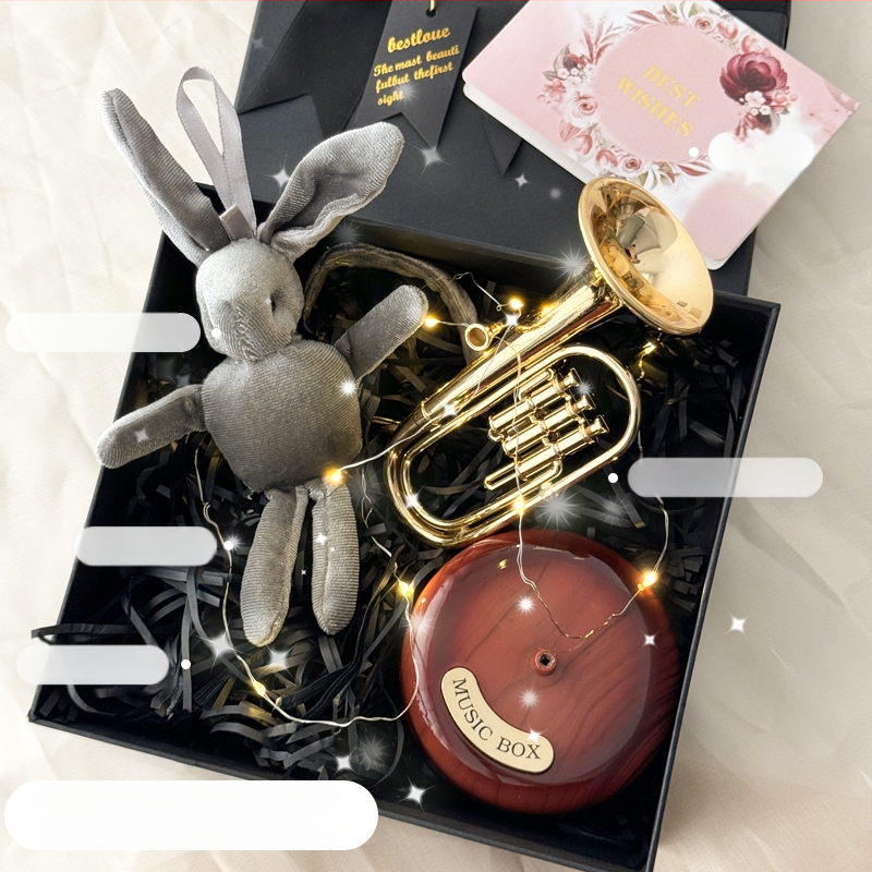 Gramofona muzikālais dekors - moderns minimālisks galda dekors, plastmasa; gatavs dāvanai mājoklim