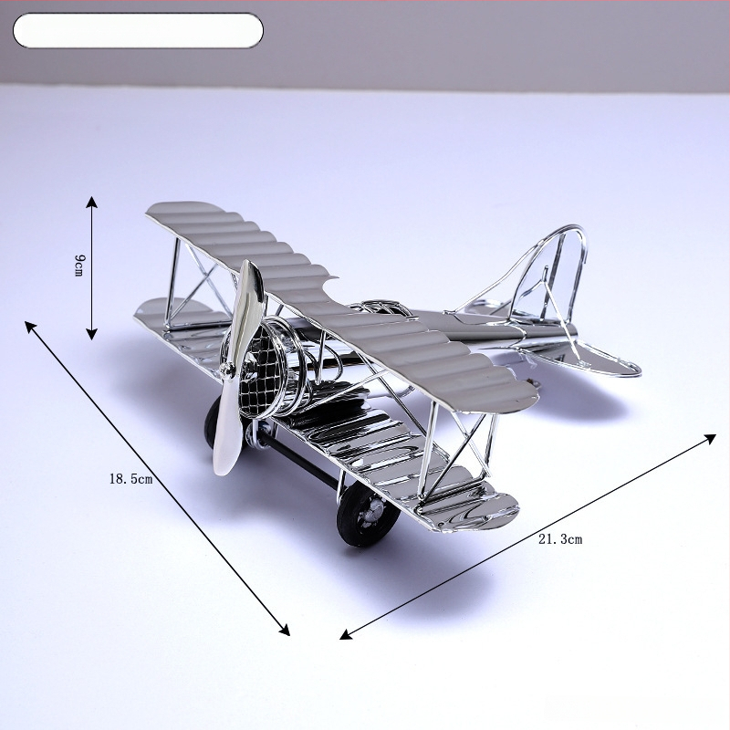 Fémből készült északi stílusú repülőgép modell dísz — modern minimalista dekoráció otthonra és az irodába