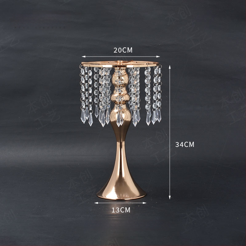 Ziedu vāze ar pērļu un kristālu pērlēm kāzu dekoram (Zīmols: Benchon; Materiāls: Dzelzs; Kategorija: Vietas izkārtojuma rekvizīti; Tips: Ziedu vāze ar pērlītēm)