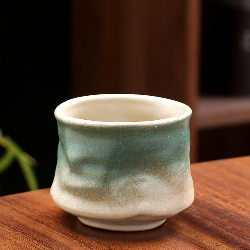 Kavos puodelis iš akmens keramikos, rankų darbo, raukšlėta nelygi forma, krosnies glazūra, svoris 230 g, prekės ženklas Mingjiang Haoyi, personalizavimas, logotipo atspausdinimas.