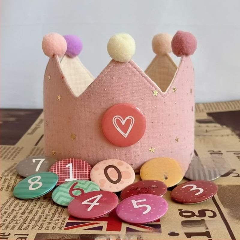 Bērnu dzimšanas dienas cepure‑vainags rekvizīts fotogrāfijām, audums, pielāgojama, individuāli iepakota, vecuma grupas 0–3, 3–6, 6–10, 10+