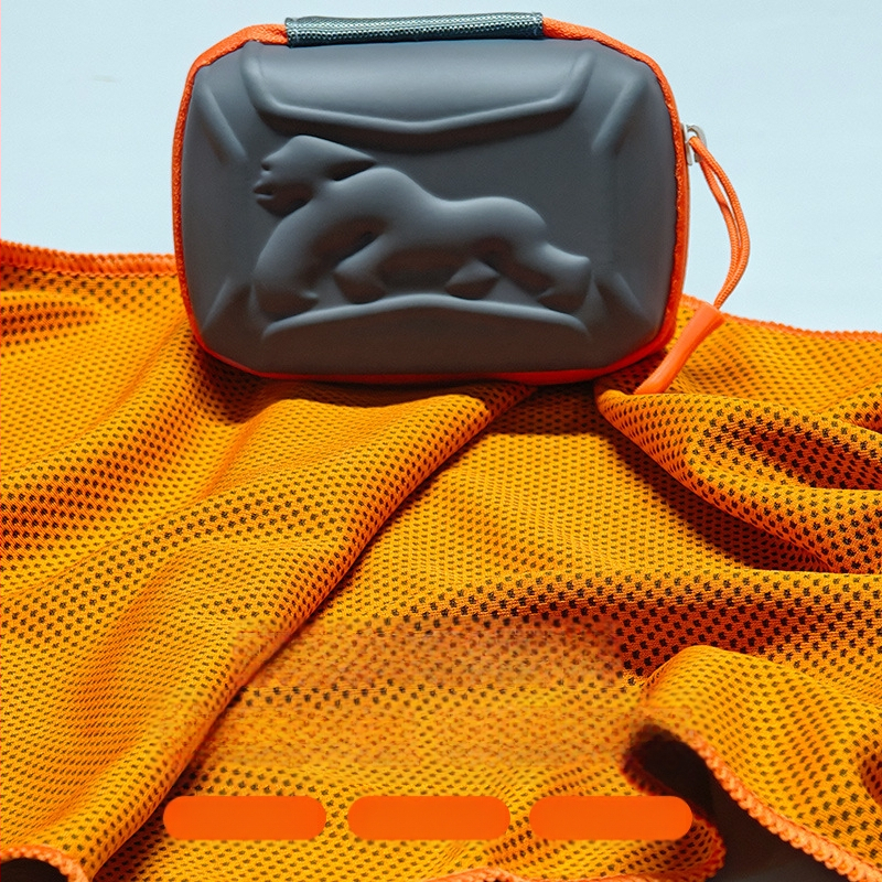 Hordozható sporttörölköző hűsítő, gyorsan száradó, poliészter, 160 g/m², jóga és fitnesz