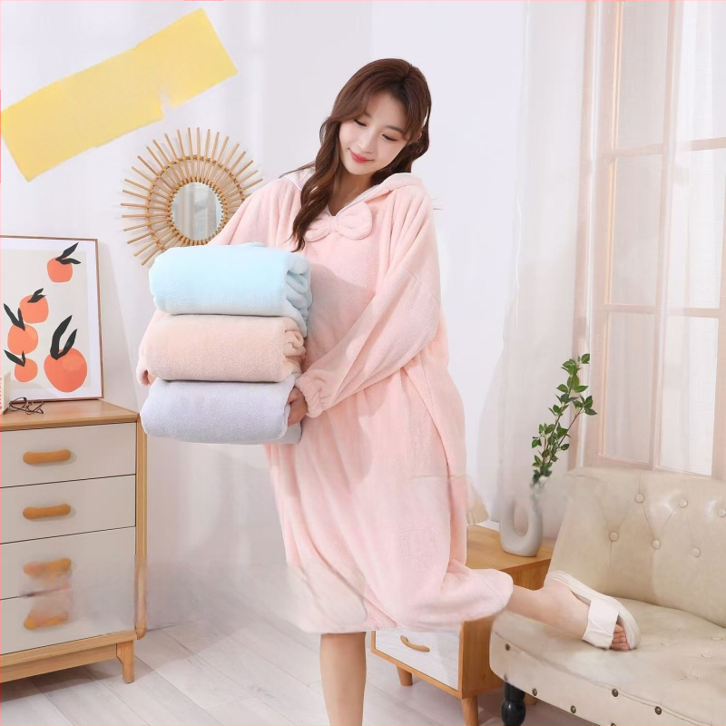 Kapucēta vannas halāts sievietēm, korāla flīsa audums, rudens-zima, uzsūc un ātri žūst