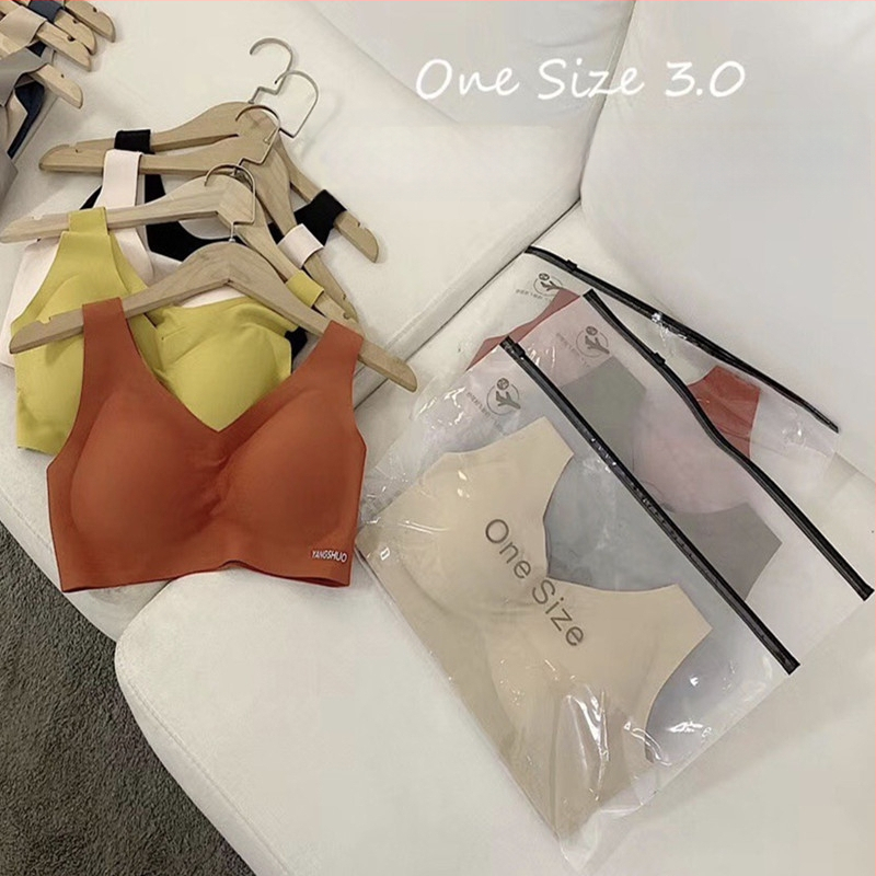 Sporta bustu topa bez šuvēm, elpojošs ar augšējo atbalstu, regulējamas siksnas; galvenais materiāls: nylon; odere: spandex.