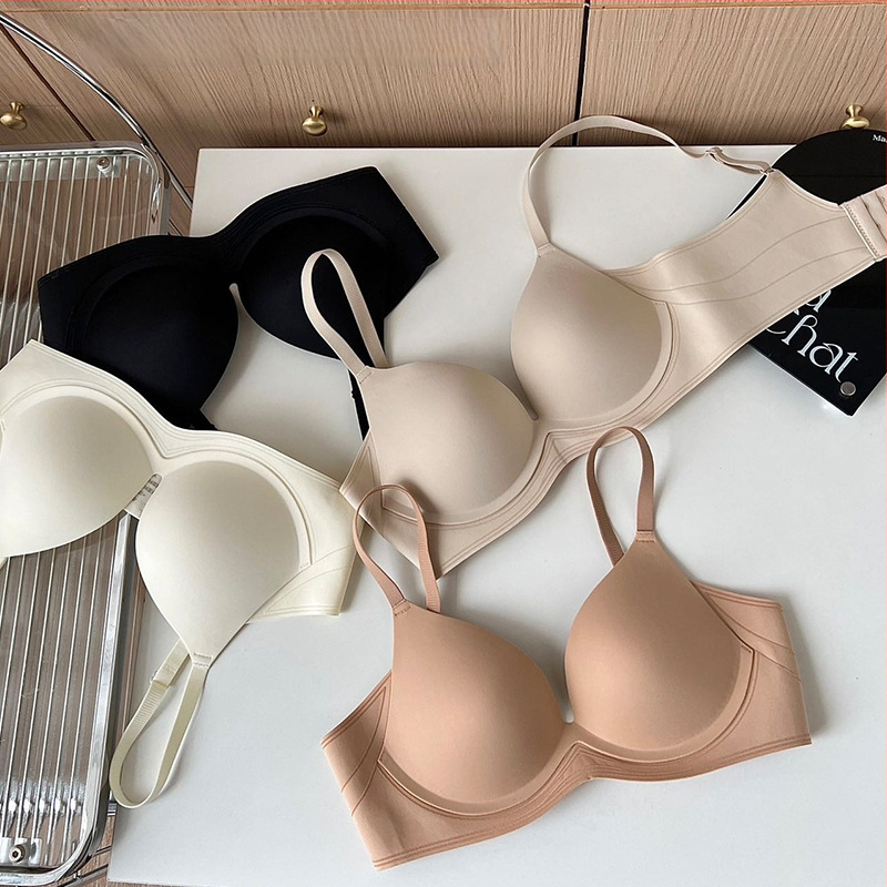 Bezšuvju glancēts push-up krūšturis sievietēm, neilons, kauss 3/4, aizmugures četru āķu aizdare, fiksētas siksnas, elpojoša mīksta atbalsta