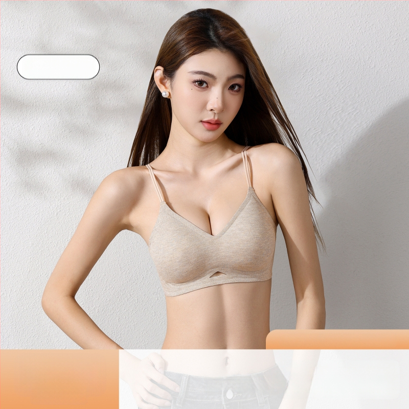 Bezvadu krūšturis ar 3/4 kausiem, plānas veidotas kupas, fiksētas siksnas, elpojošs neilona audums, mugurējais aizdare ar četru rindu aizdarēm