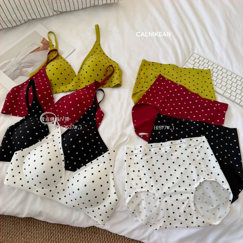 Retro ar punktotu dizainu krūšturu komplekts, 3/4 kauss, fiksēti plecu sargi, elpojošs un ērts