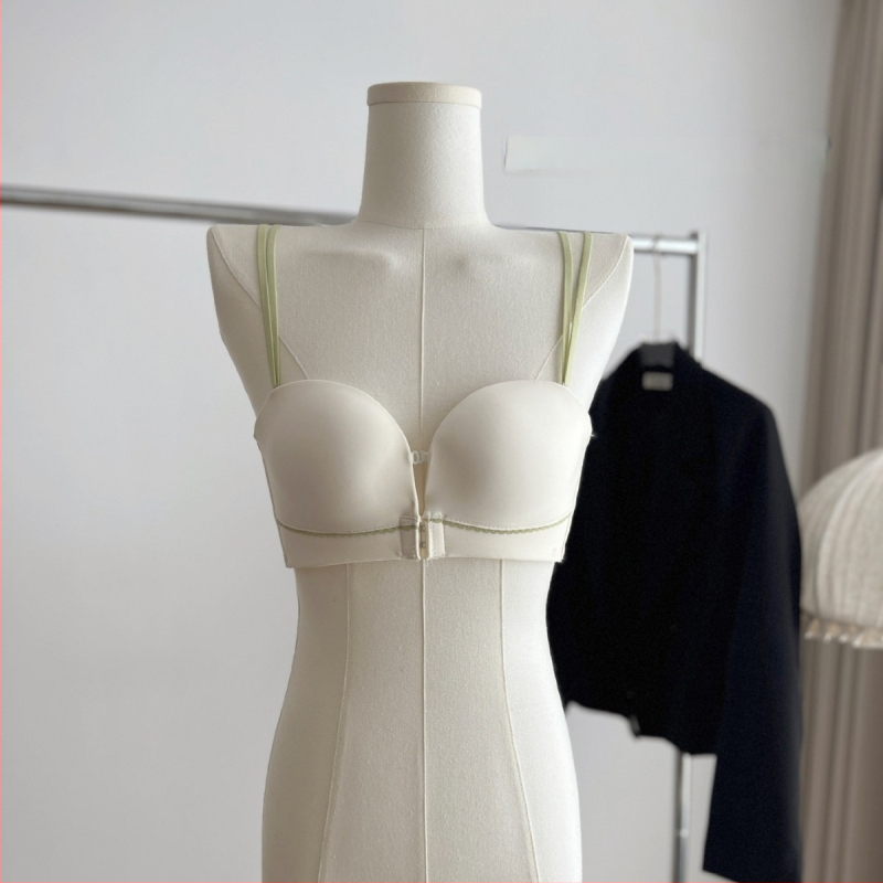 Push-up krūšturu komplekts ar dubultslāņa priekšējo aizdari, noņemamām siksniņām, bezšuvju muguras daļa, neilona audums