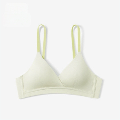 Bezvadu trikāšu krūšturis ar Modal audumu, plānas veidojošas kausi, aizmugurē trīs rindu āķu aizvērums, fiksētas dubultās siksnas, elpojošs un ērt