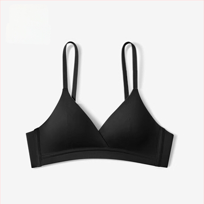 Bezvadu trikāšu krūšturis ar Modal audumu, plānas veidojošas kausi, aizmugurē trīs rindu āķu aizvērums, fiksētas dubultās siksnas, elpojošs un ērt