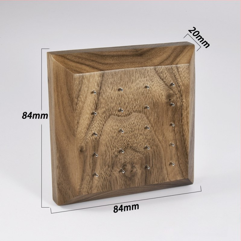 Puidust juveelide display statiiv, üks kiht, kõrgekvaliteediline stiil, puuritud konstruktsioon