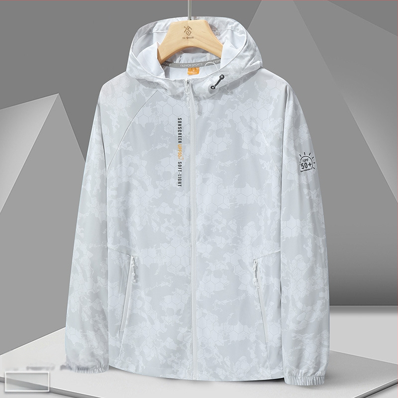 Ārējā vēja jaka 996 – universāla, UPF50+ UV aizsardzība, elpojoša un ļoti viegla, kamuflāžas modelis ar kapuci, poliesters