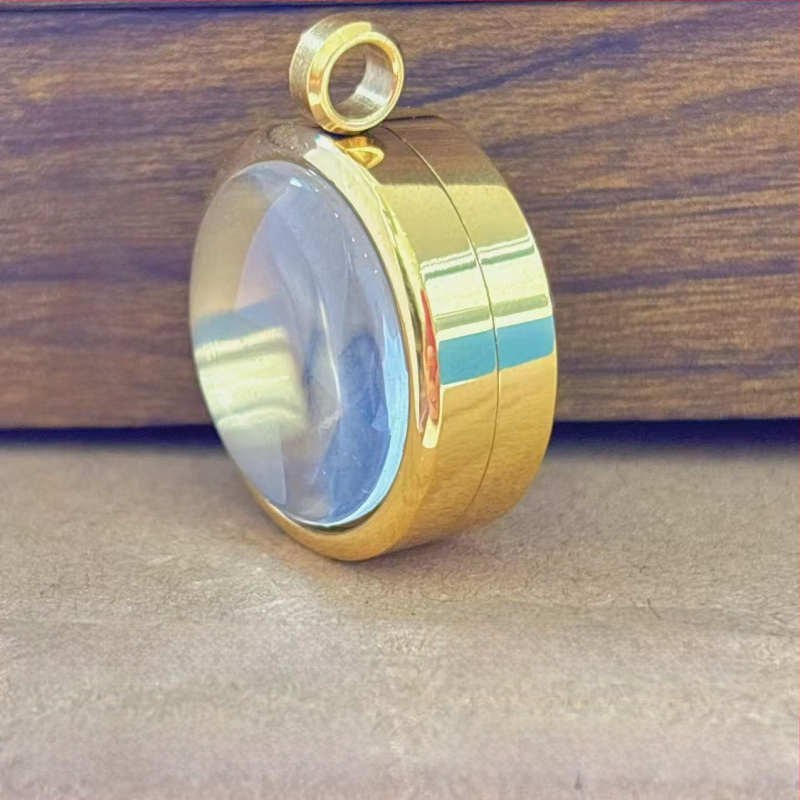 Nerūsējošā tērauda apaļš piekariņš kaklarotai ar izliektu virsmu, elektroplatēšana, daudzpusīgs stils