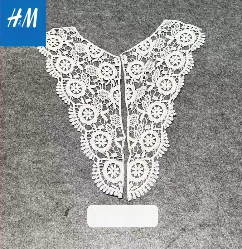 Palaidinė iš vandens tirpstantiems siuvinėjimams iš nėrinių medžiagos su tinkline apykakle, gėlių siuvinėjimas, Korėjos stilius