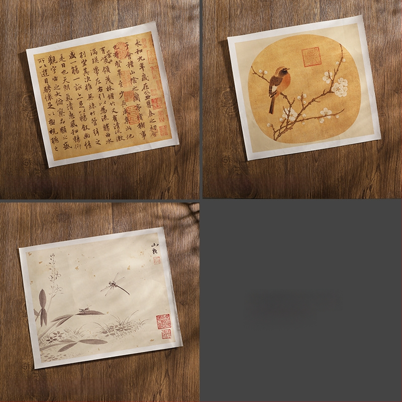 Fotorekviziti u drevnom stilu, antikne jade lutke, drveni pozadinski okvir, kod proizvoda Xw5g7eym